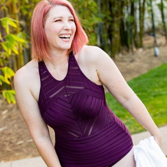 Kona Sol Burgundy Crochet High Neck One Piece Swimsuit, Size M - Picture 6 of 6